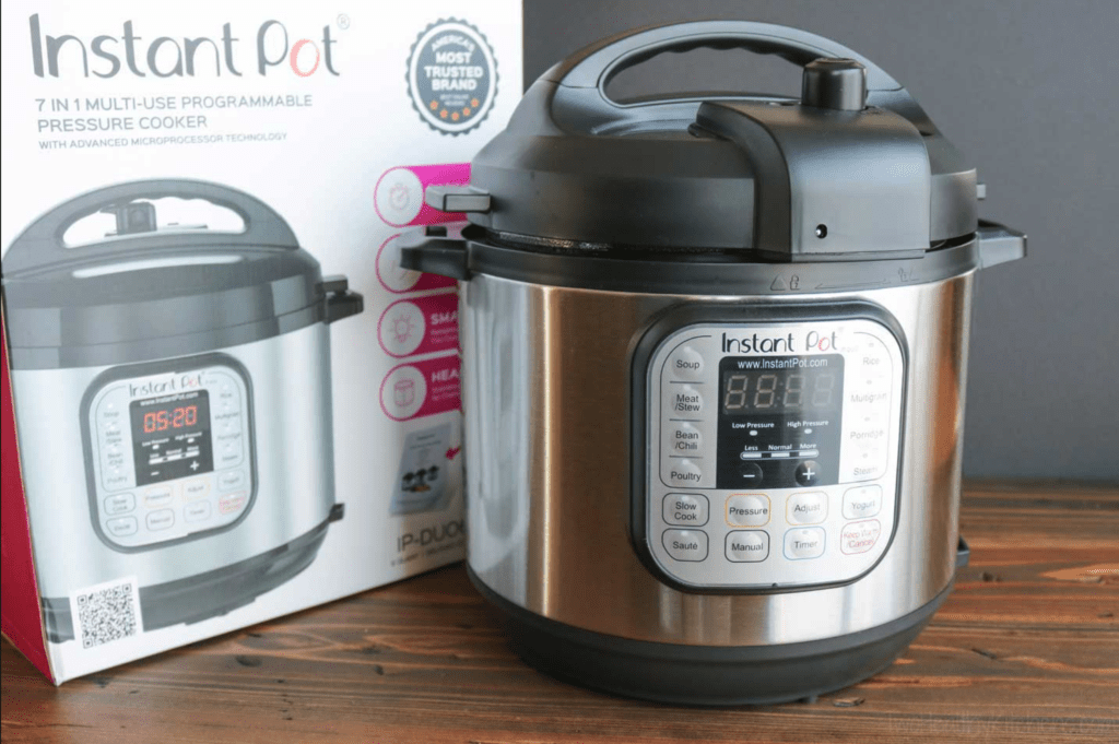 Instant Pot DUO60 6 Qt 7-in-1 Multi-Use Programmable Pressure Cooker 